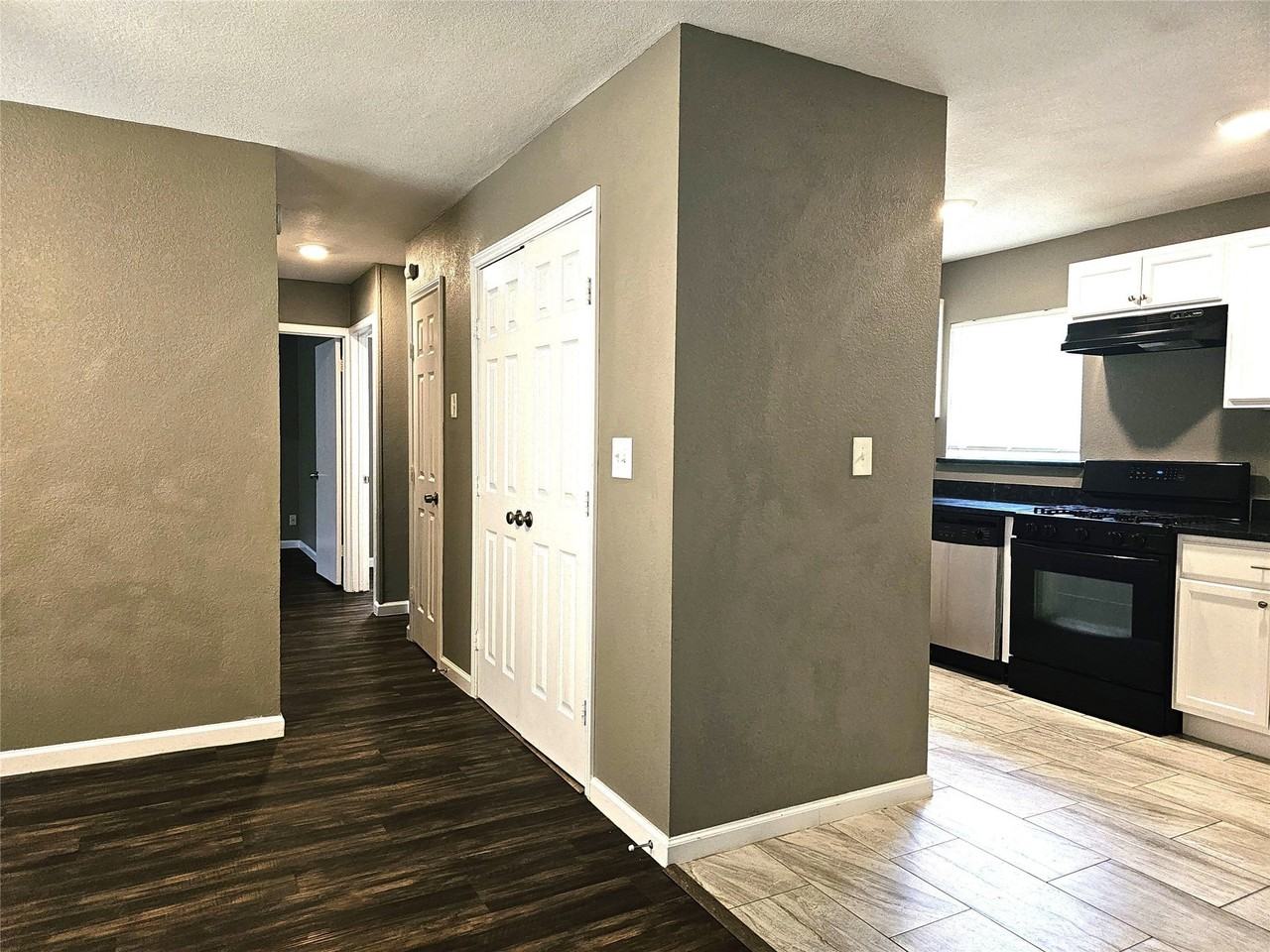 3735 Stateoak Dr - Photo 3 of 18