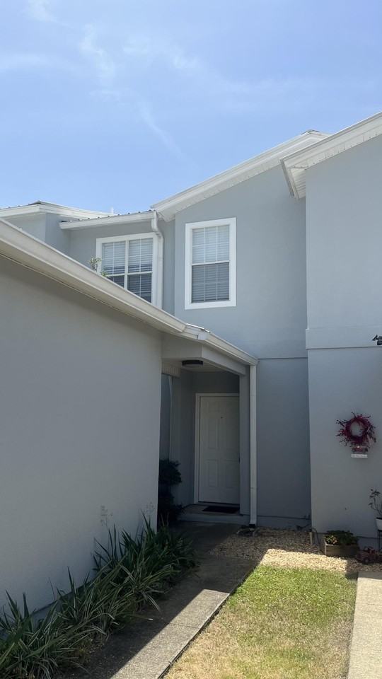 2823 Bay Club Dr - Photo 2 of 5