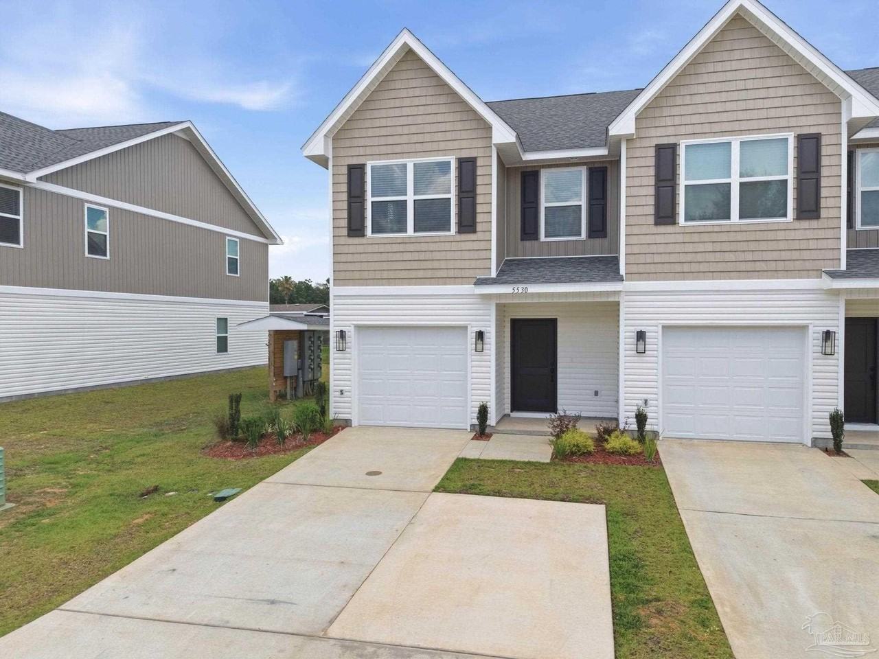 5530 Lexlee Blvd - Photo 2 of 33