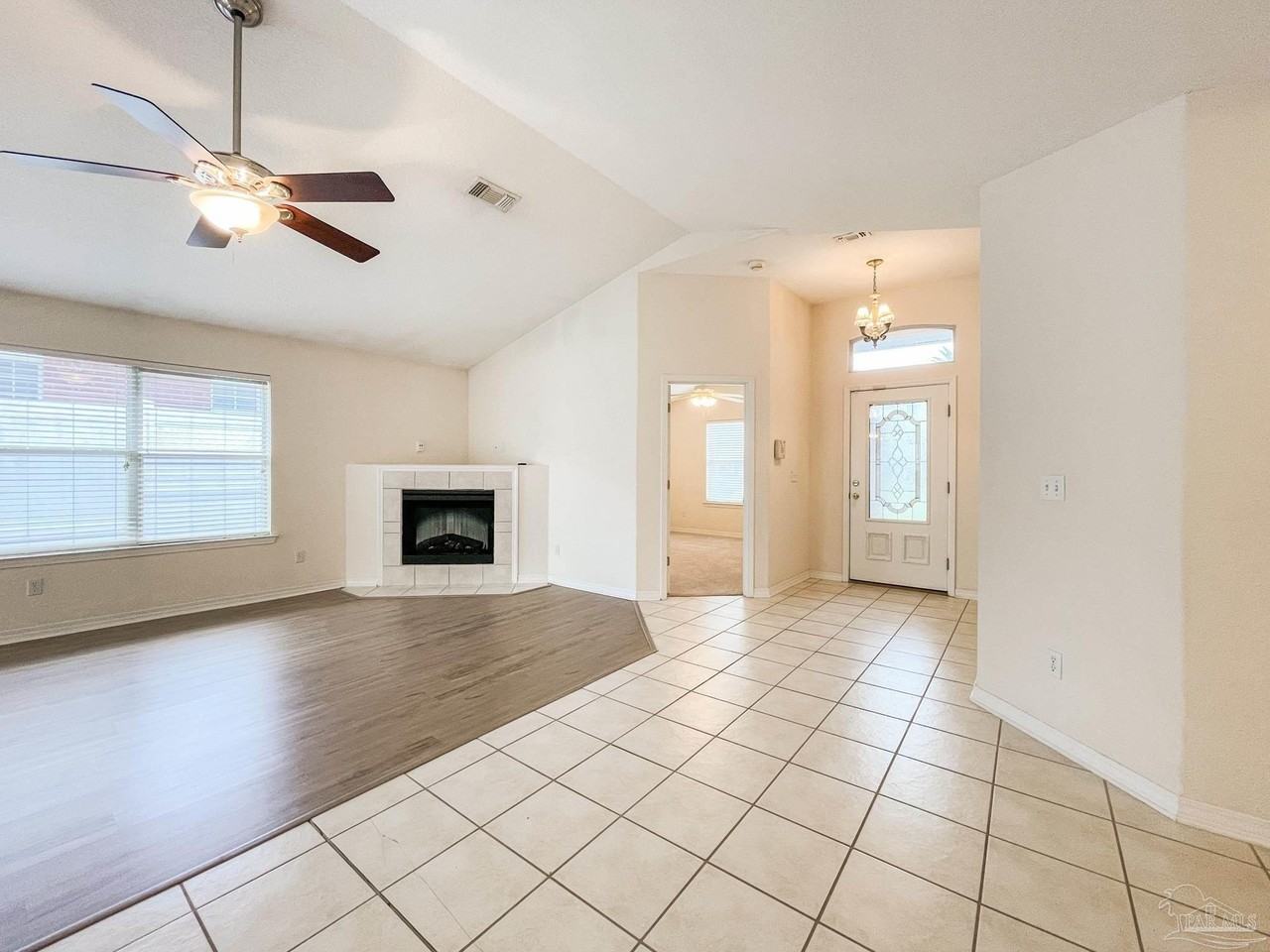 4606 Isles Dr - Photo 6 of 28
