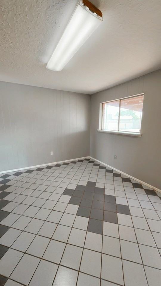 3619 Shell Ave - Photo 5 of 11