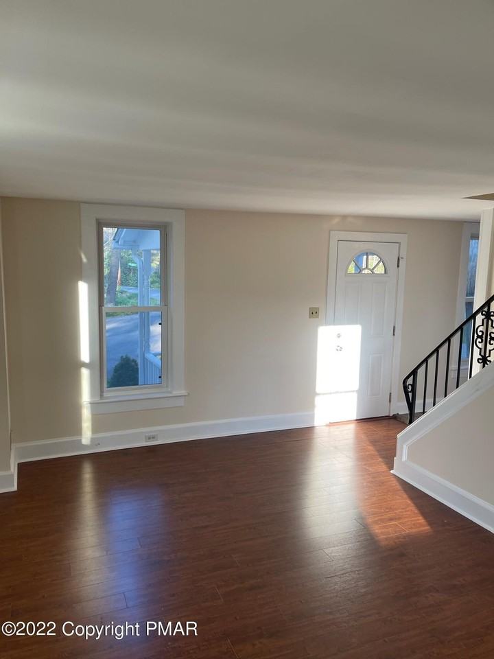 353 Learn Rd - Photo 5 of 19