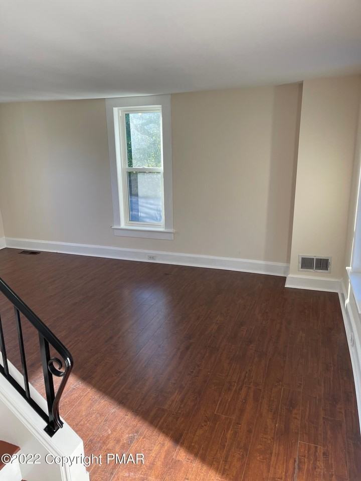353 Learn Rd - Photo 6 of 19