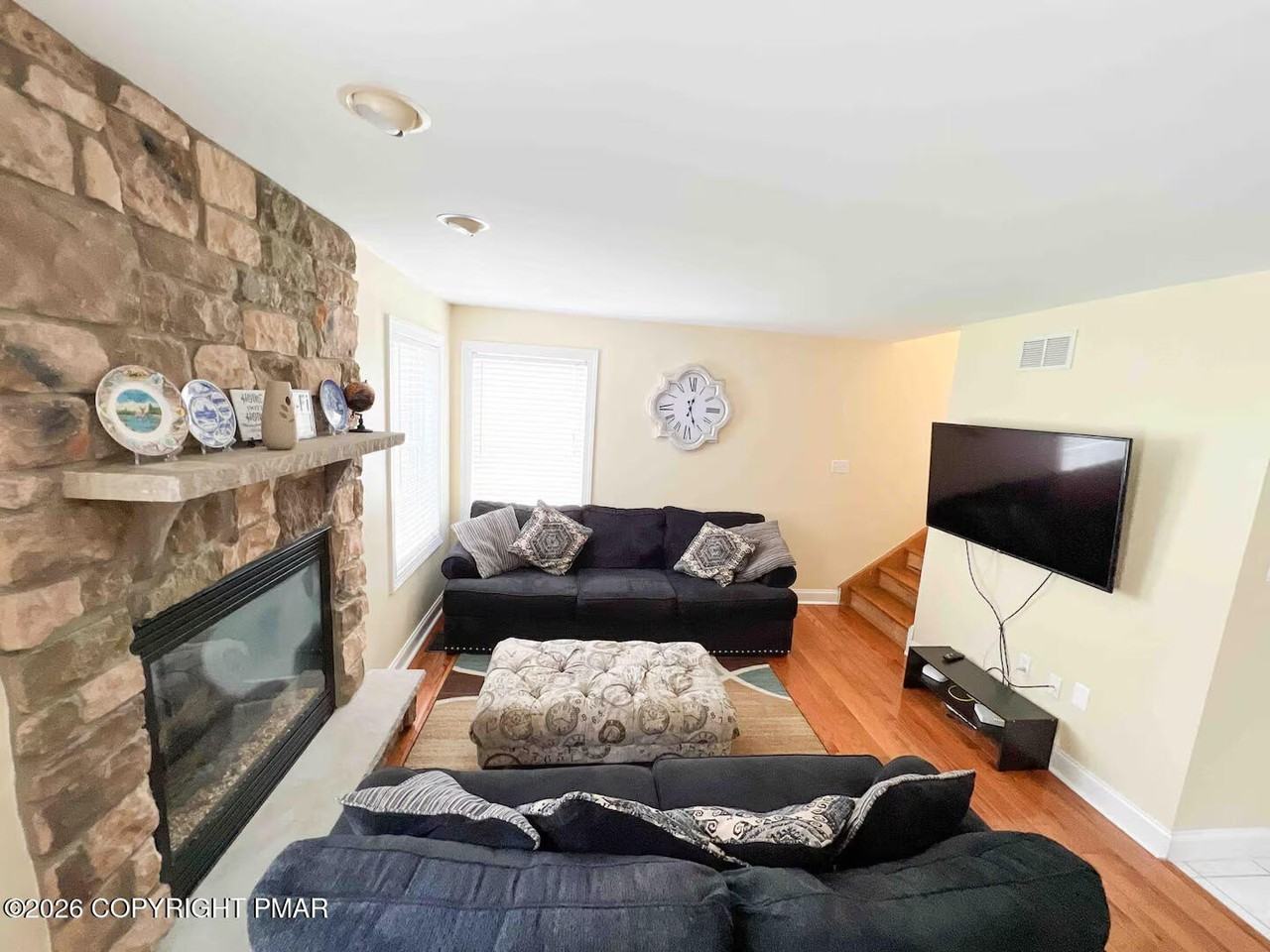 1033 Clover Rd - Photo 2 of 39