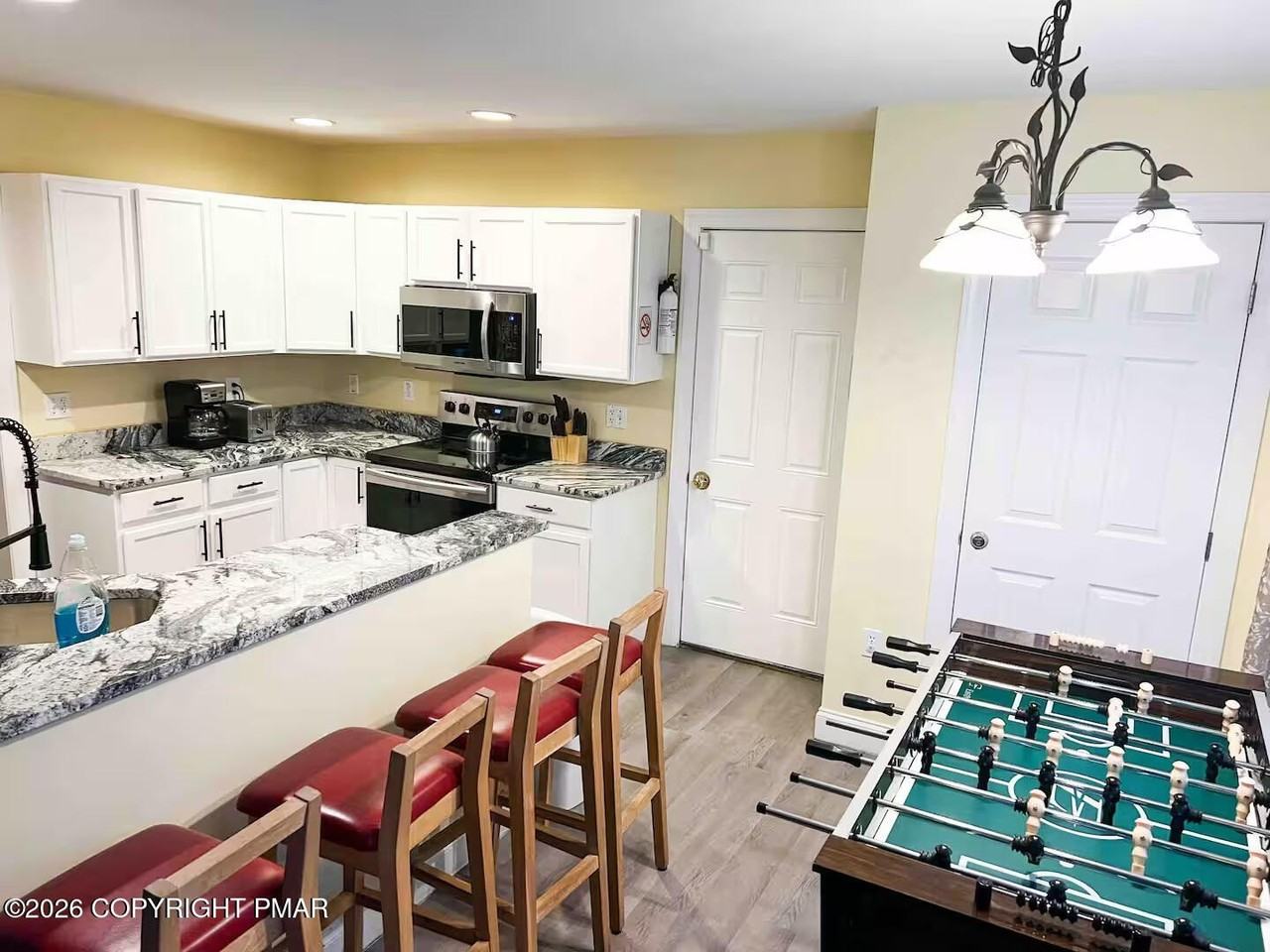 1033 Clover Rd - Photo 5 of 39