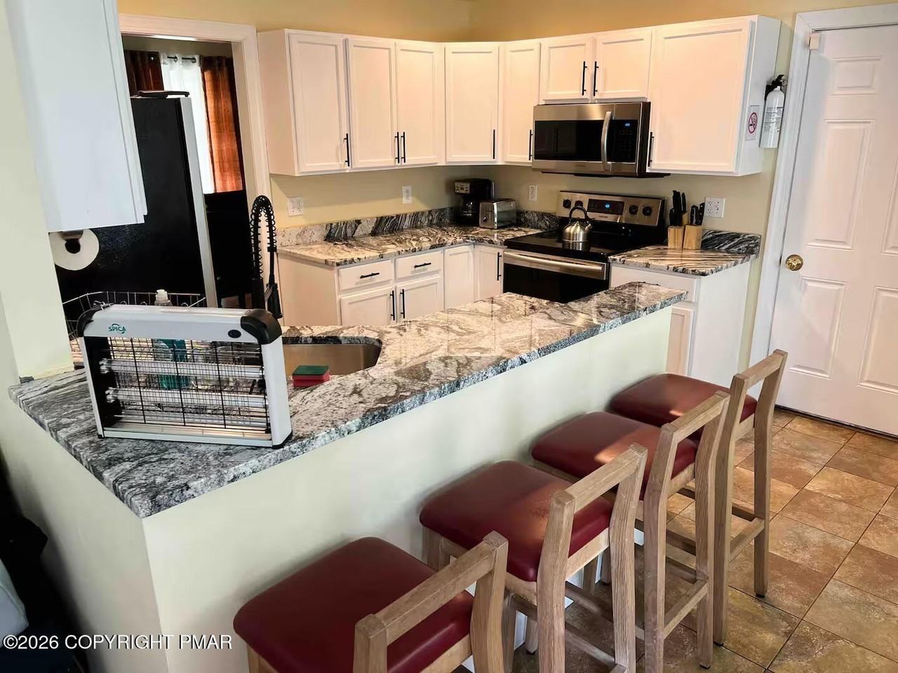 1033 Clover Rd - Photo 7 of 39
