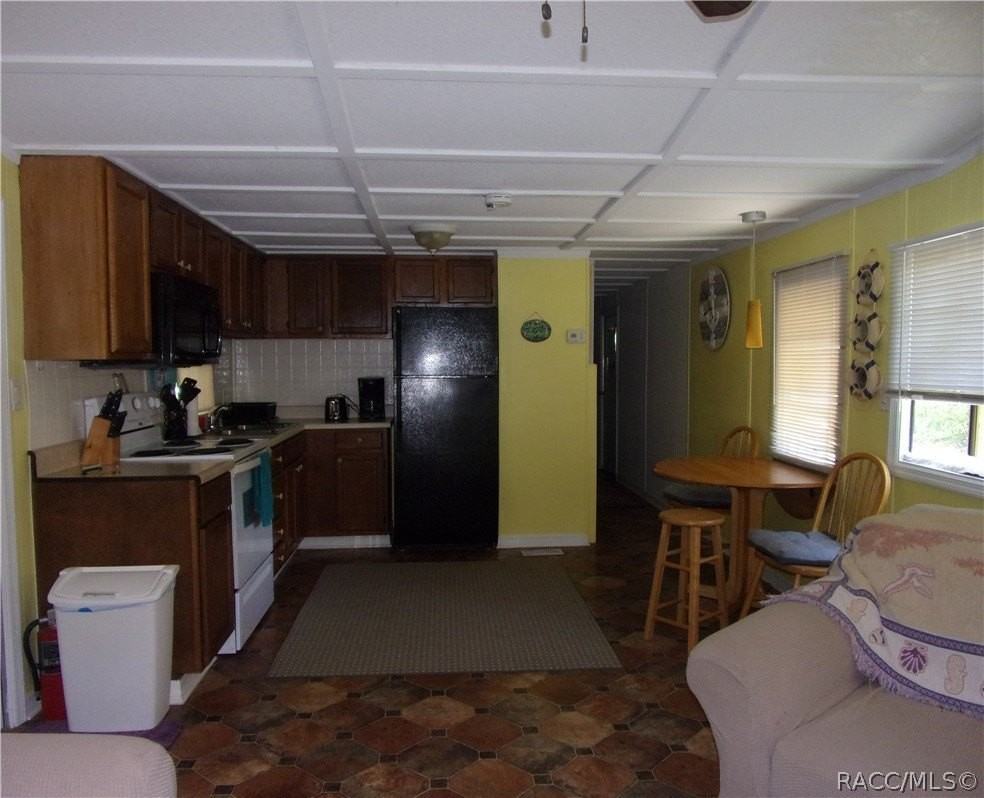 8880 W Arber Ct - Photo 5 of 12