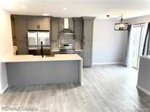 337 Neptune Dr - Photo 1 of 1