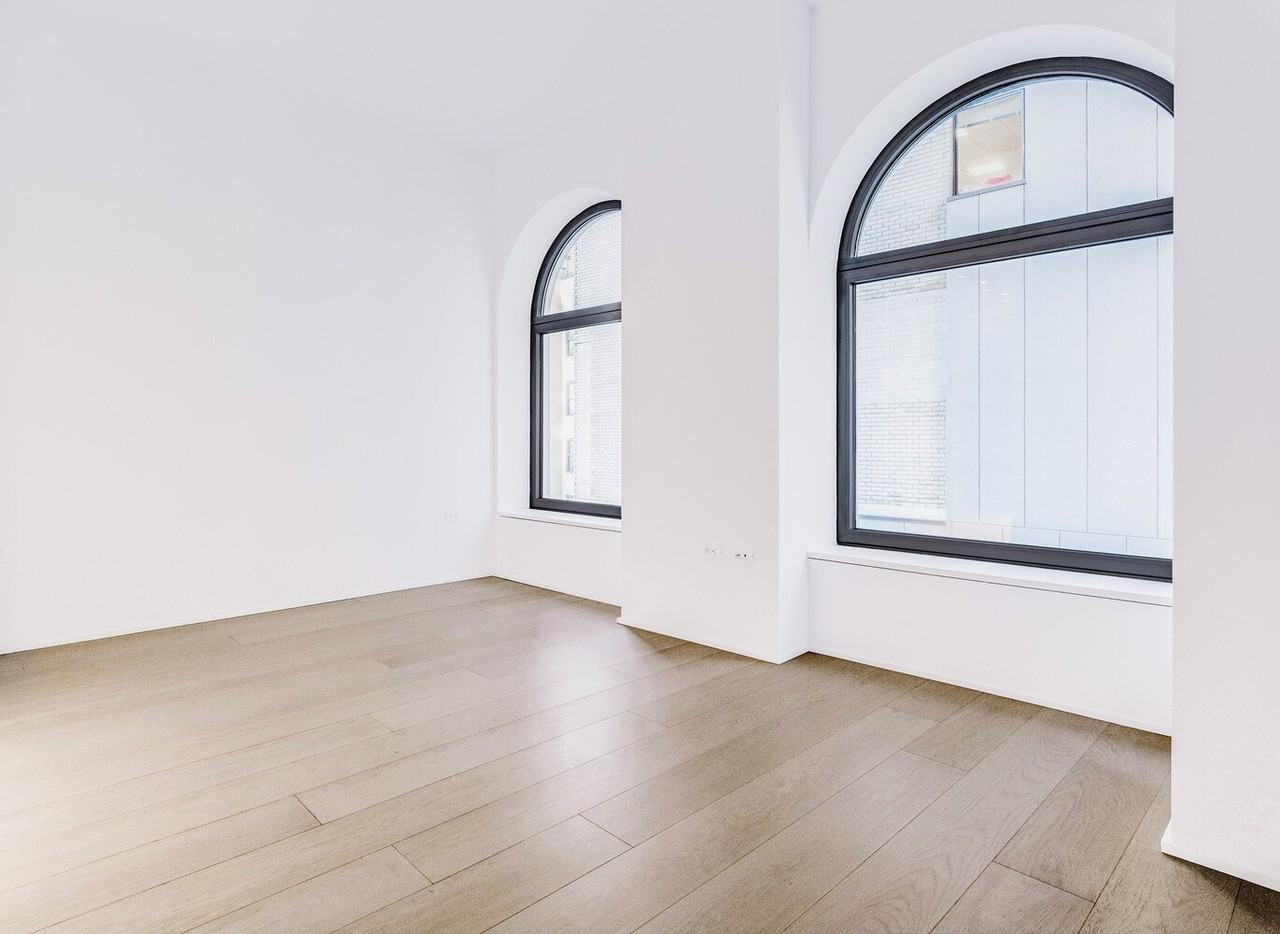 130 William St #14E - Photo 2 of 11