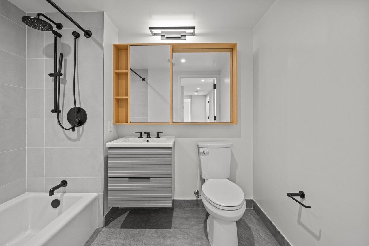 2905 W 17th St #7B - Photo 5 of 6