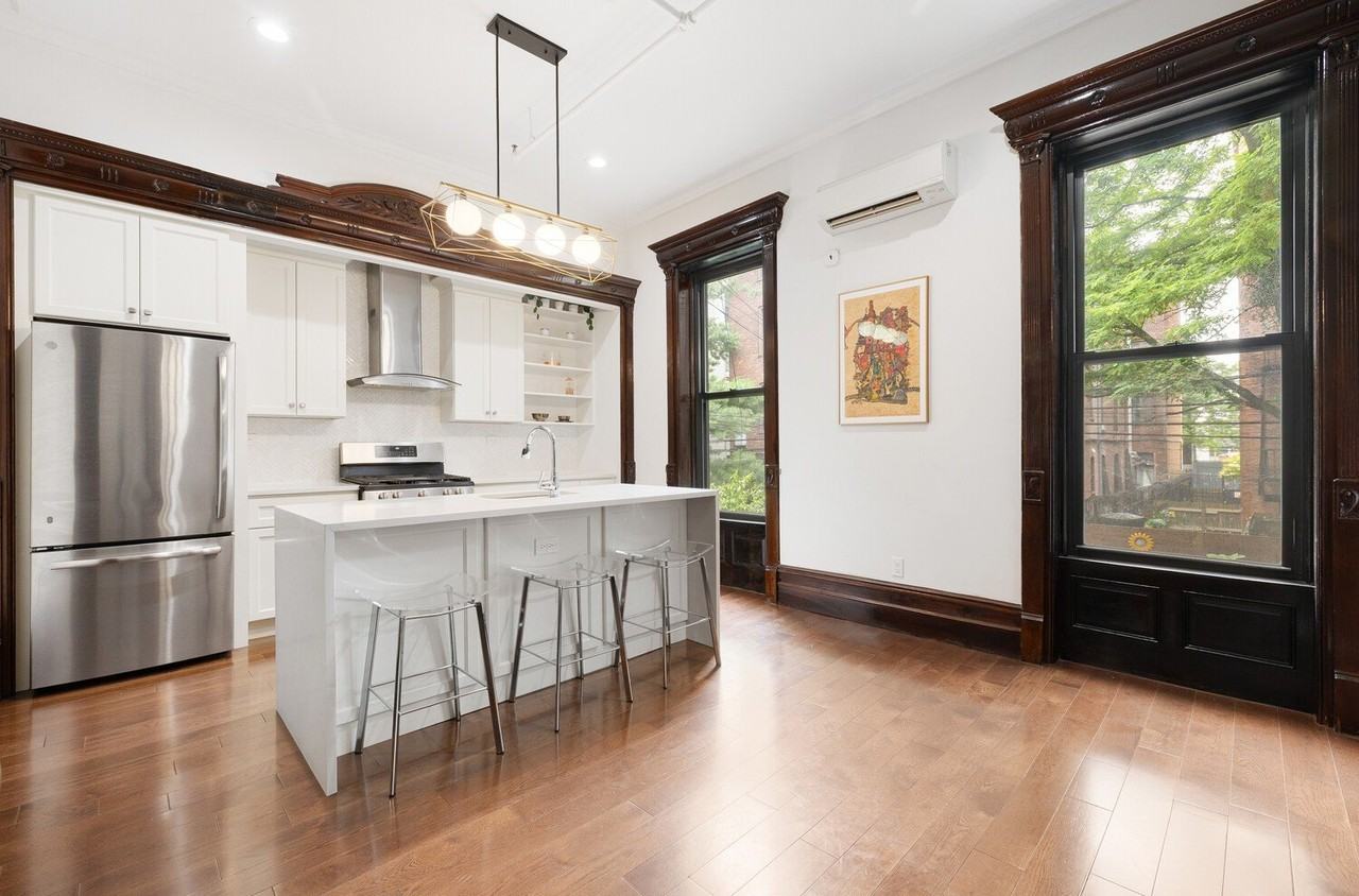 1227 Dean St #1A - Photo 2 of 11