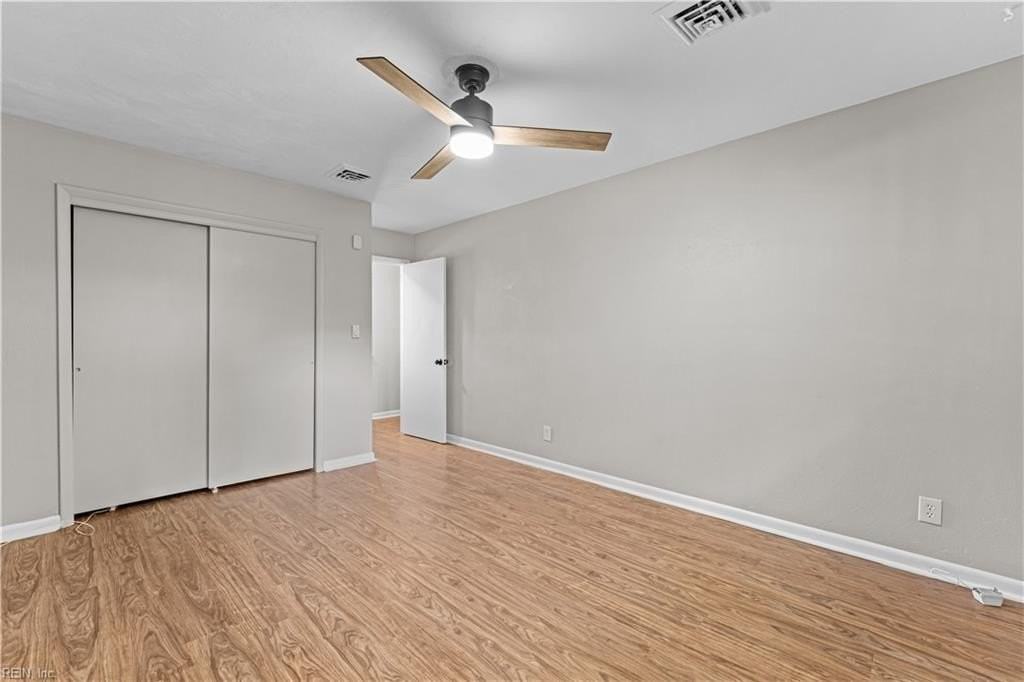 3301 Marne Ave - Photo 4 of 26