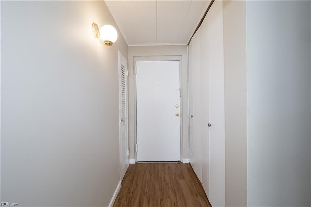 1005 Woodrow Ave #2C - Photo 4 of 23