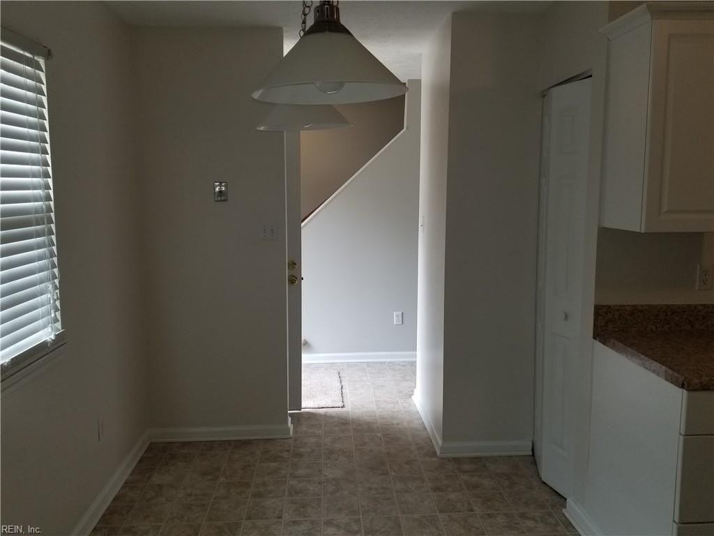 1125 Old Denbigh Blvd - Photo 4 of 18