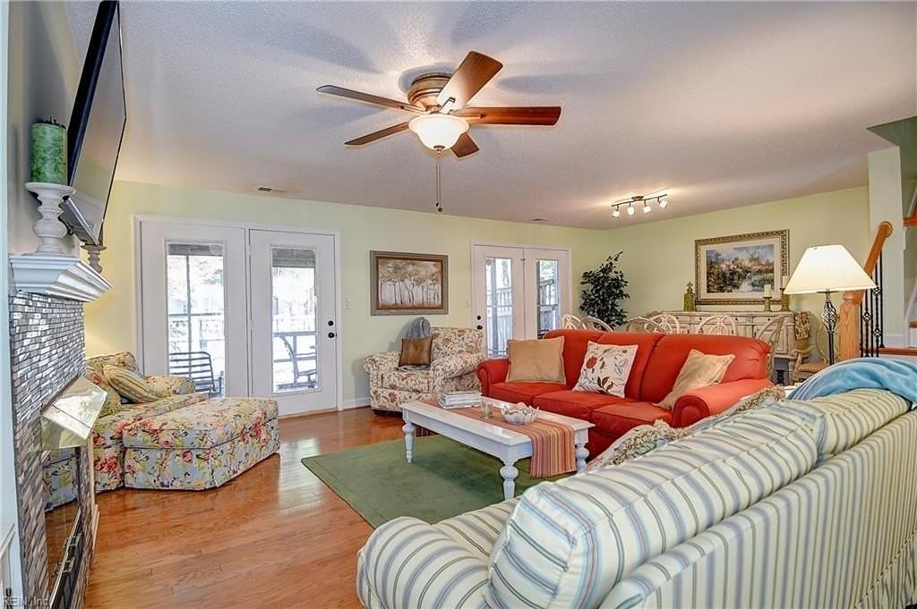 306 Esplanade Pl - Photo 2 of 39