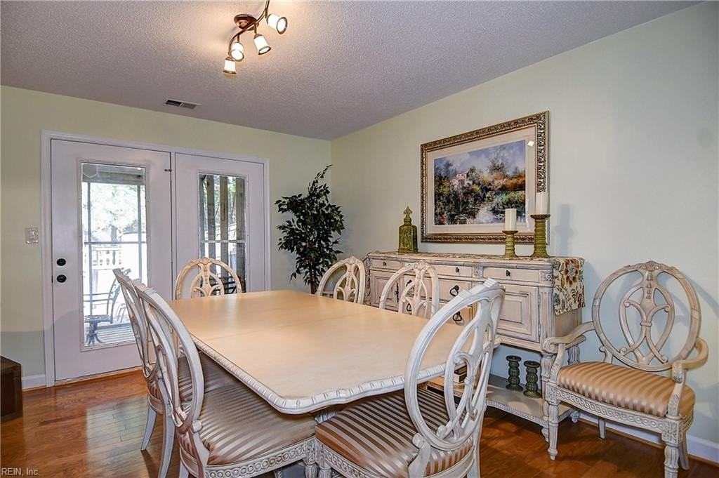 306 Esplanade Pl - Photo 6 of 39