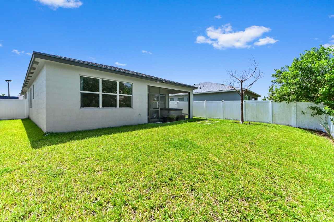 11381 Sw Lyra Dr - Photo 4 of 31