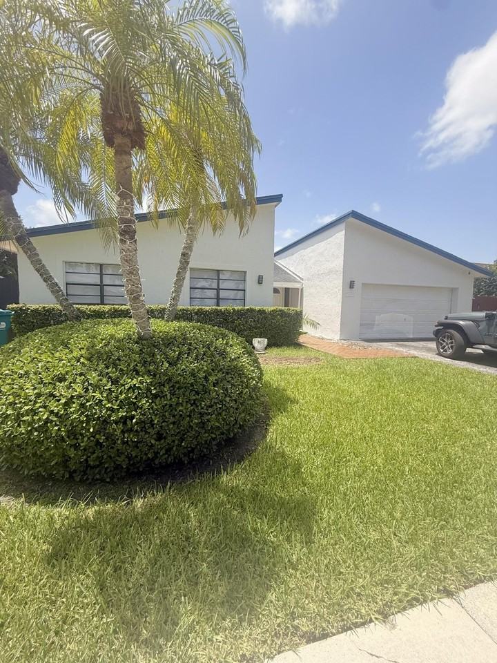 13430 Sw 99th Ter - Photo 2 of 18