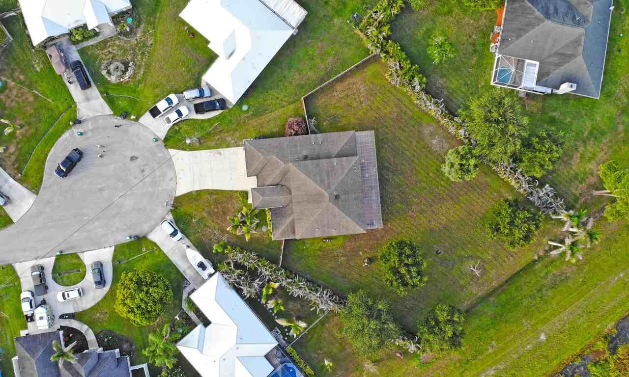 5648 Nw Lorna Ct - Photo 4 of 50