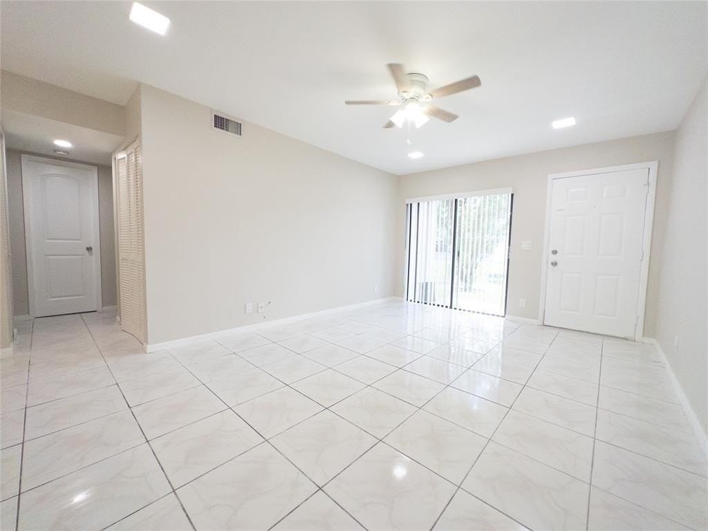 3256 Nw 104th Ave - Photo 7 of 14