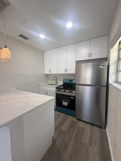 712 Sw 14th Ave #1 - Photo 5 of 15