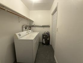 1640 Ne 4th Pl #2 - Photo 1 of 1