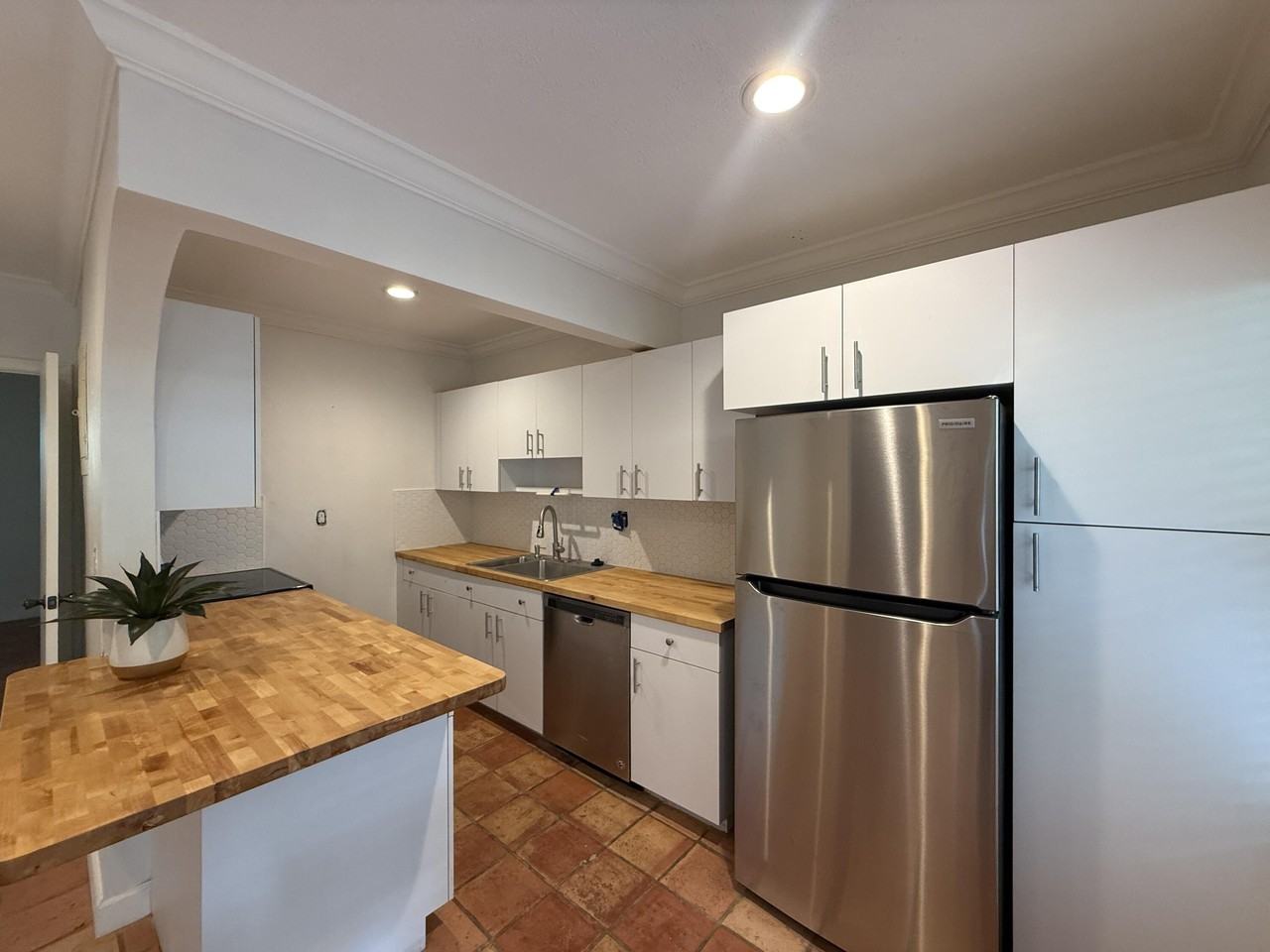 1640 Ne 4th Pl #2 - Photo 2 of 14