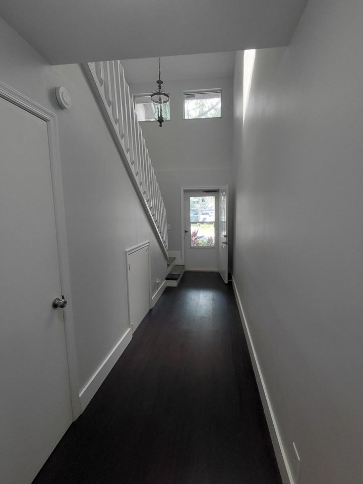 2147 Discovery Cir W - Photo 6 of 26
