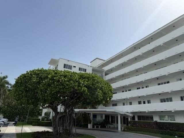 33 Ocean Ave #108