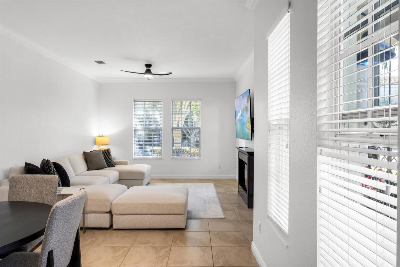 8300 Nw 9th Ave - Photo 3 of 23