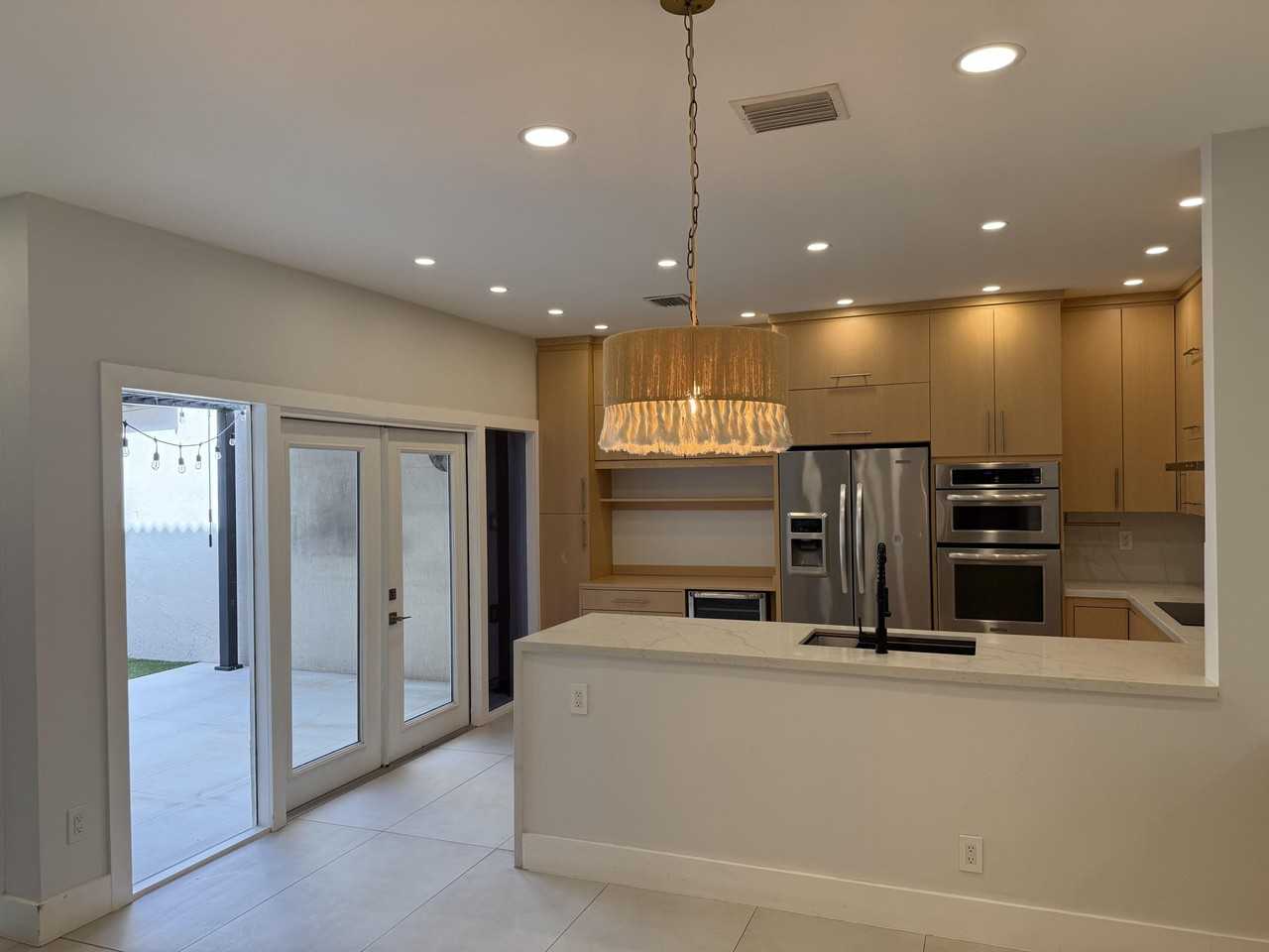1085 River Birch St - Photo 3 of 14