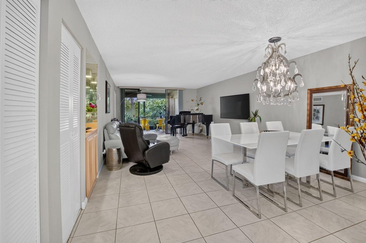 7473 Glendevon Ln #402 - Photo 4 of 50