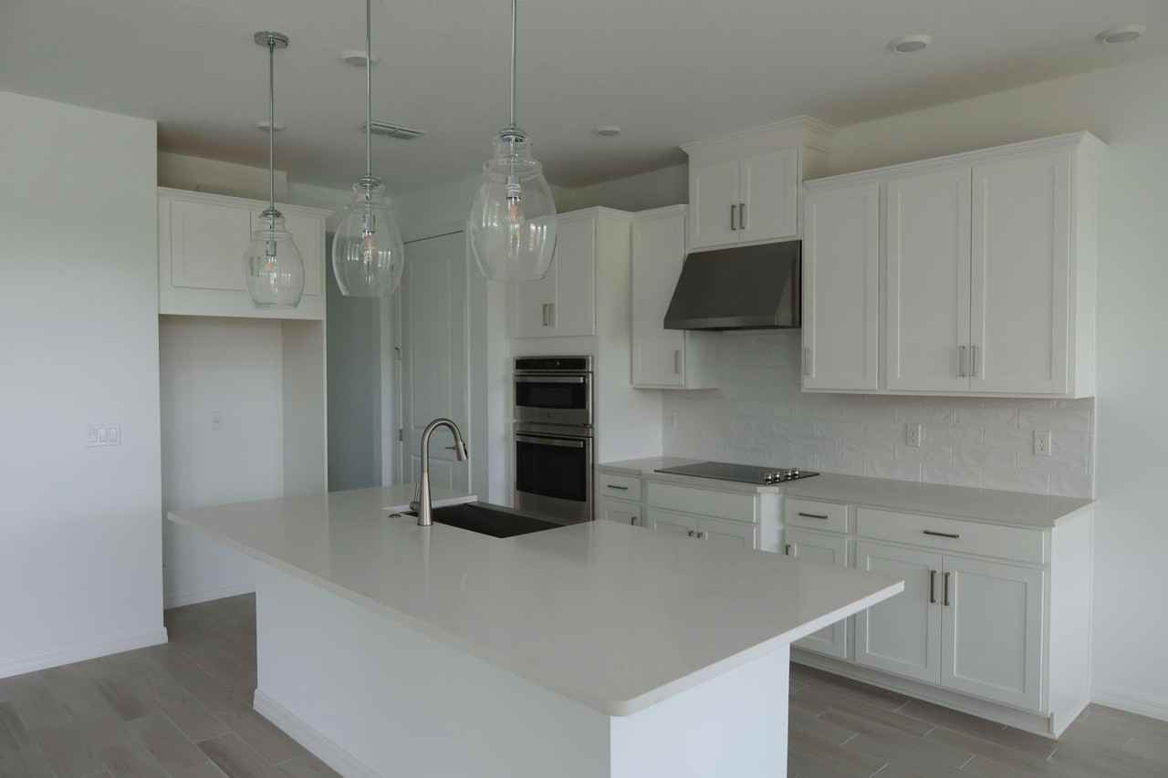 11629 Sw Macelli Way - Photo 5 of 27