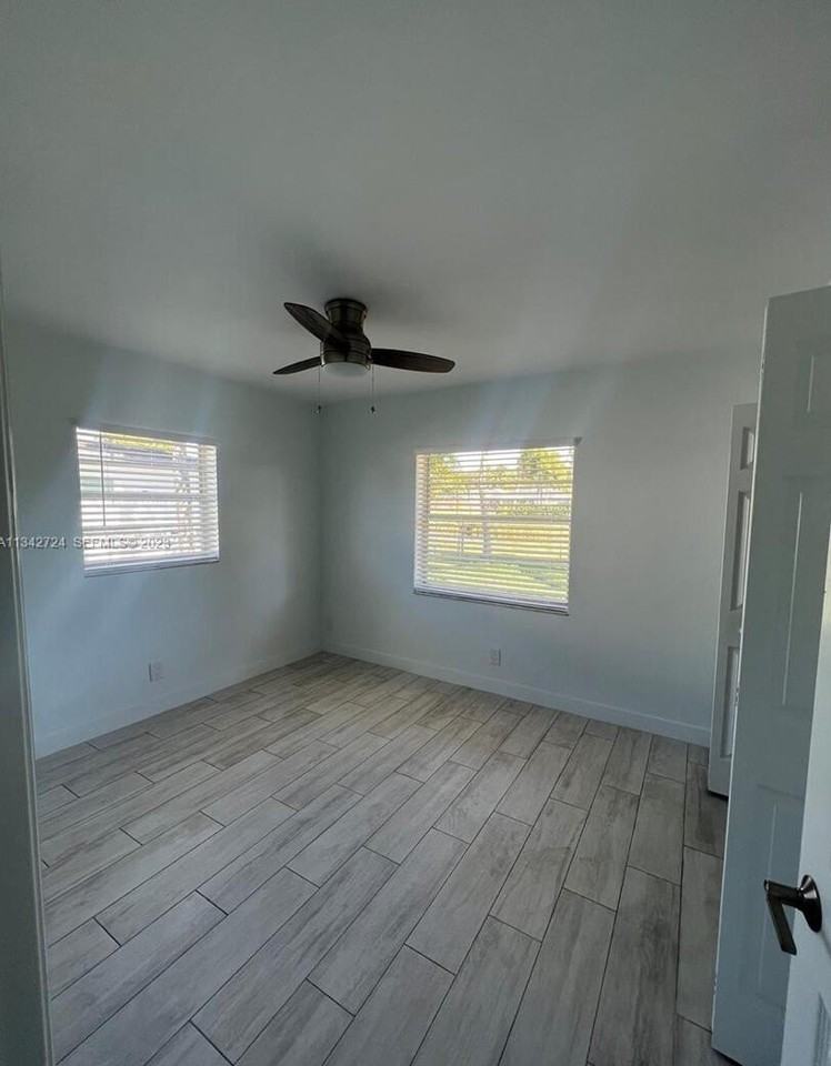 19420 Carolina Cir - Photo 6 of 17