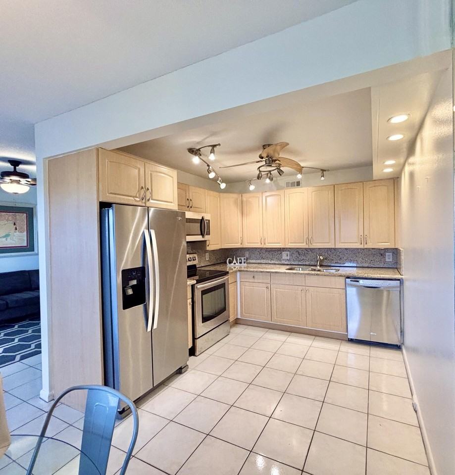4032 Newcastle B - Photo 5 of 11