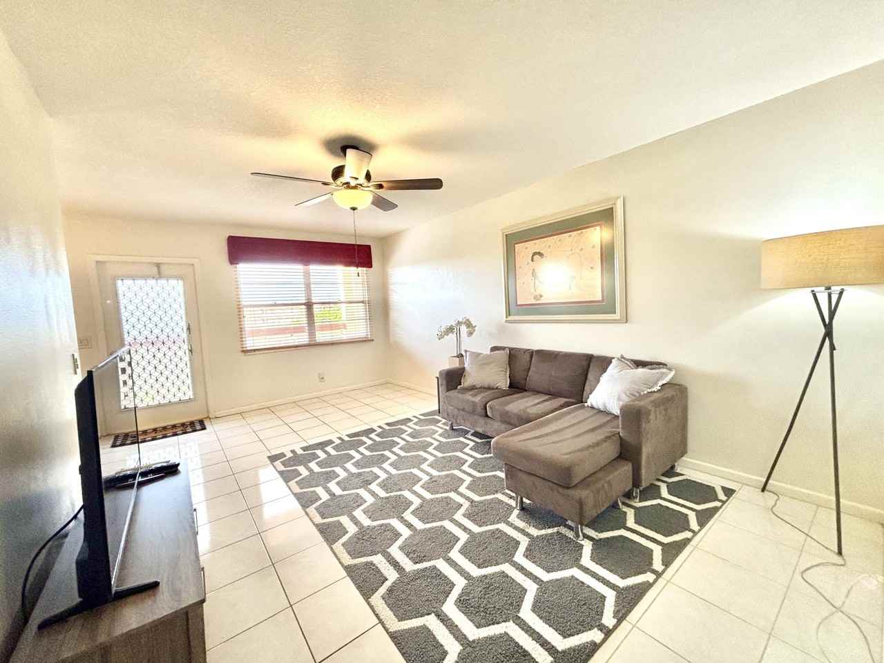 4032 Newcastle B - Photo 6 of 11