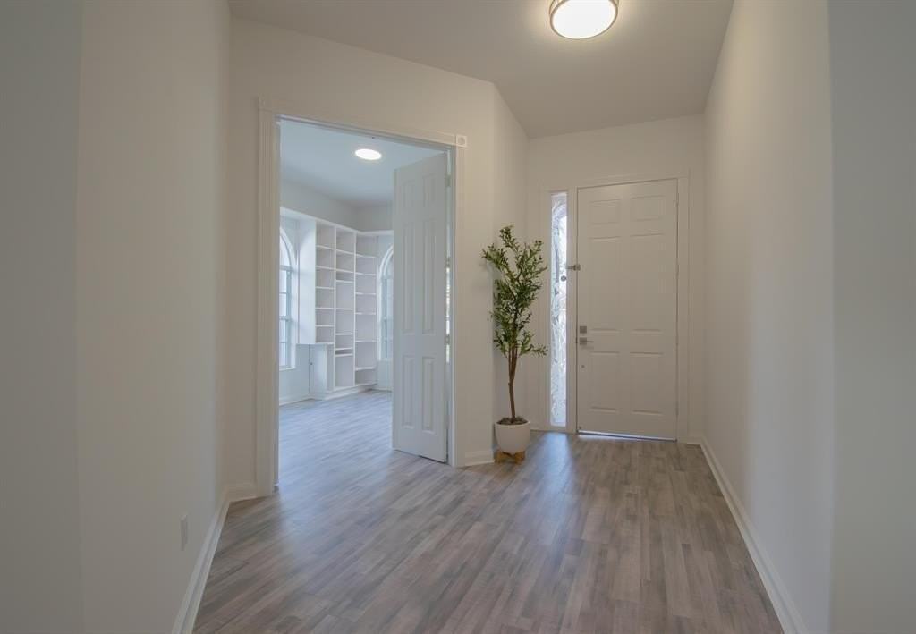 7046 Fish Creek Ln - Photo 2 of 31