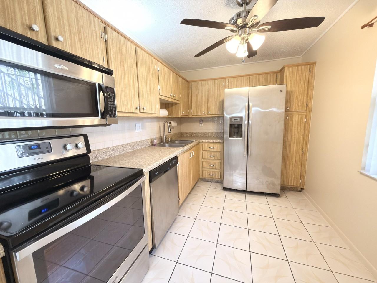 7650 W Mcnab Rd #210 - Photo 2 of 13