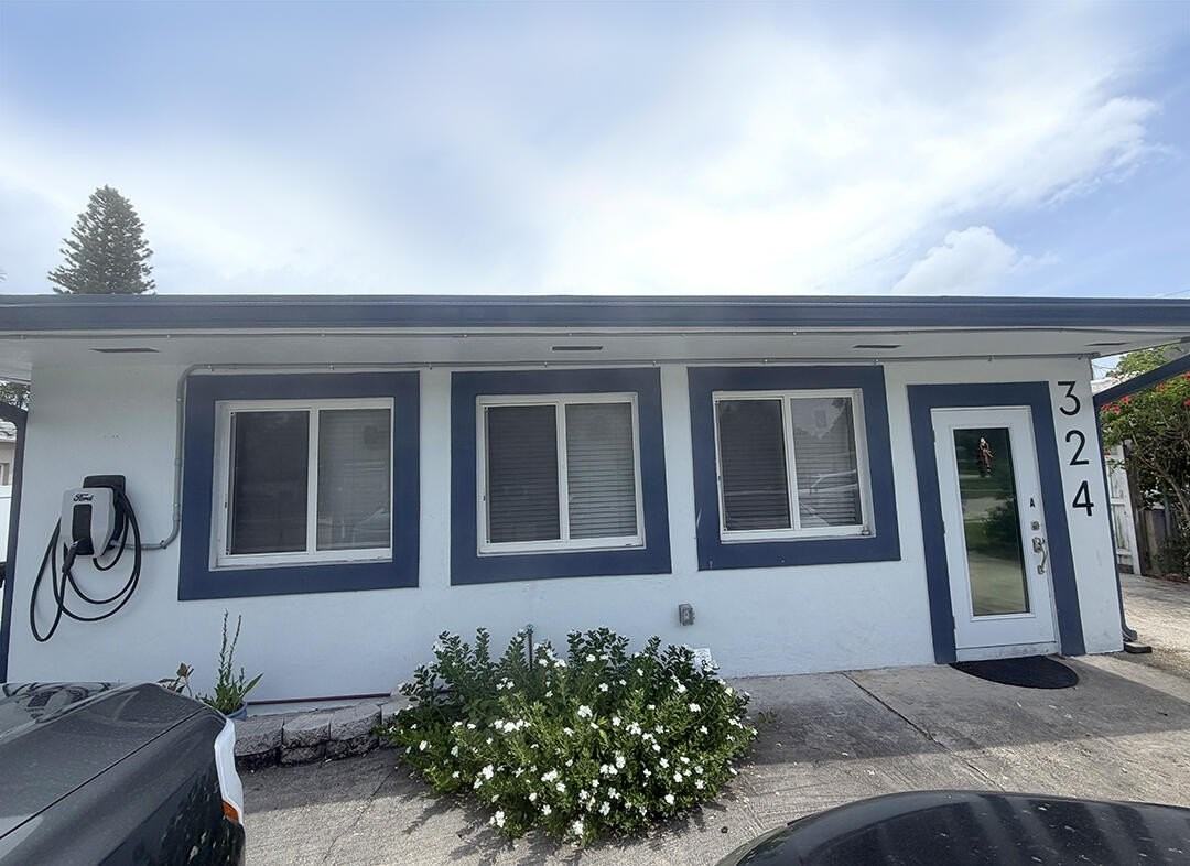 324 Sw 22nd St #A - Photo 2 of 21