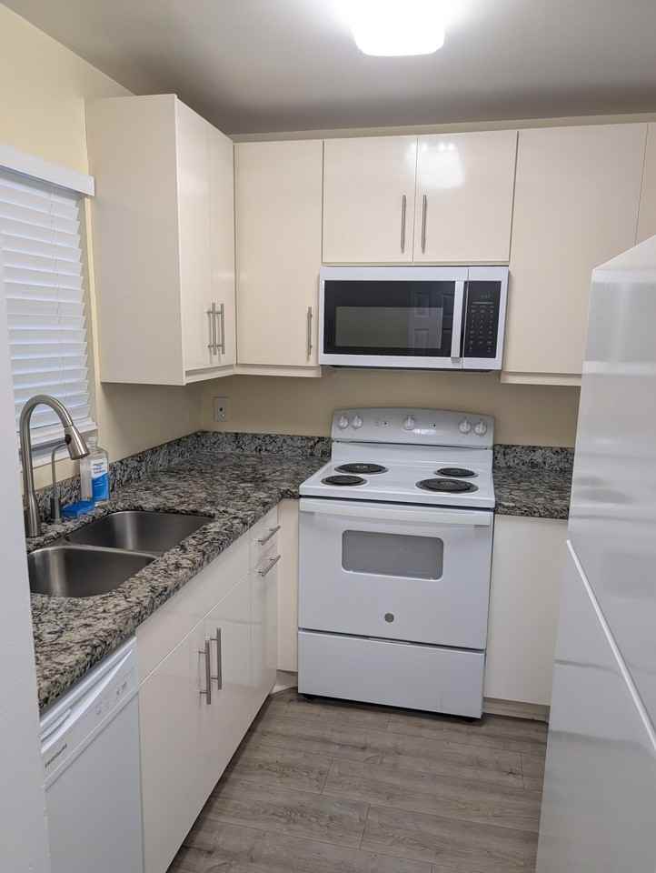 430 Se 2nd Ave #24