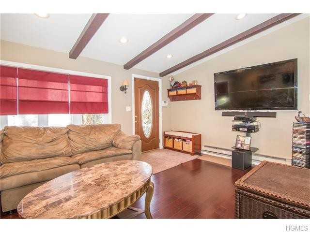 5 Allen Rd - Photo 2 of 13