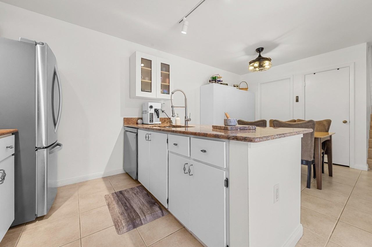 7424 74th Way - Photo 4 of 21