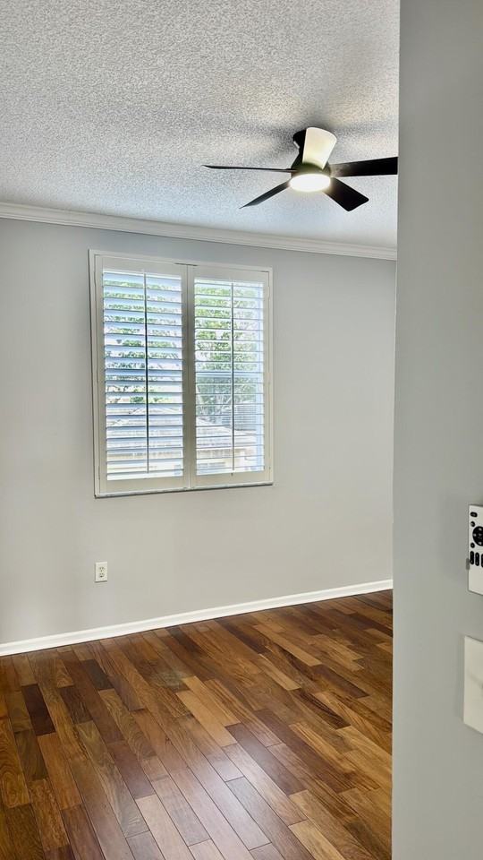 2080 Greenview Shores Blvd #413 - Photo 3 of 25