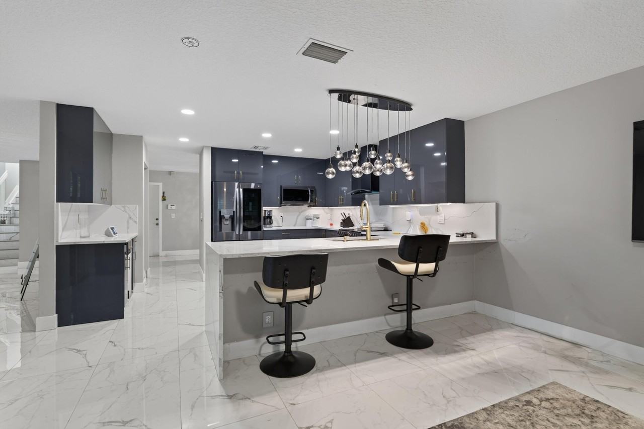 6544 Adriatic Way - Photo 3 of 24