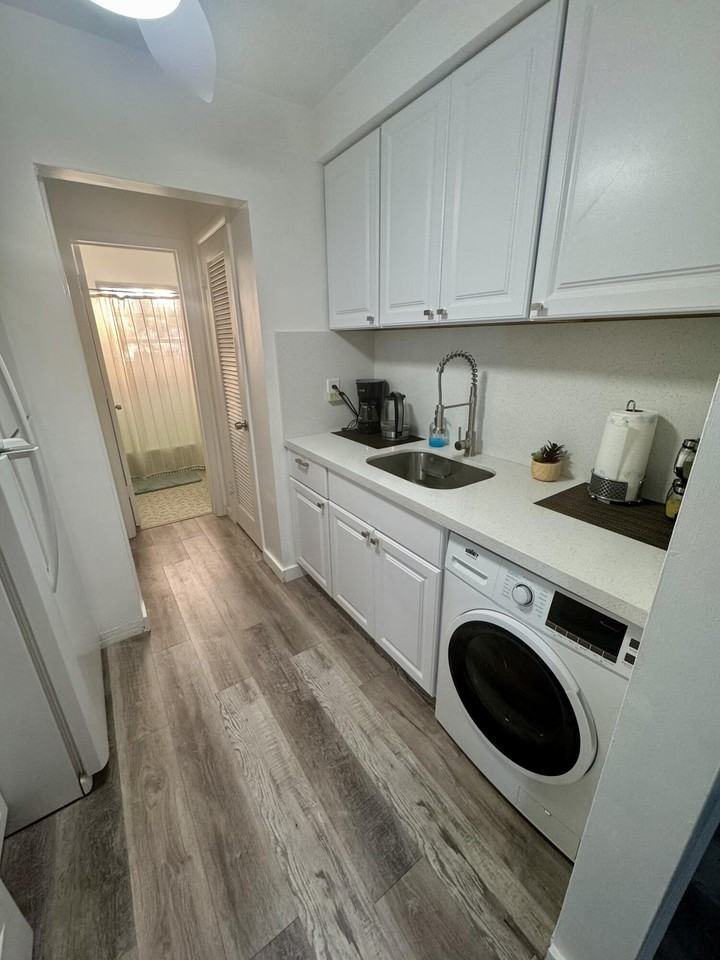 113 N Lakeside Dr #3 - Photo 3 of 29