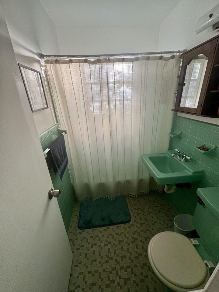 113 N Lakeside Dr #3 - Photo 7 of 29