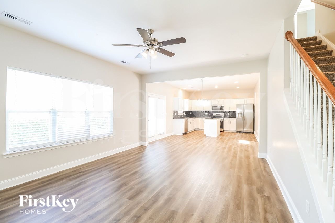 4005 Magna Ln - Photo 3 of 19