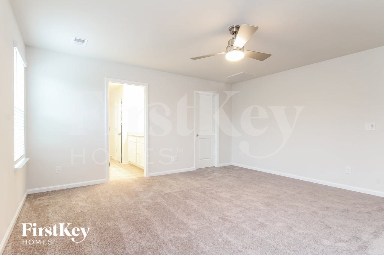 721 Ridgemoor Trl - Photo 7 of 16