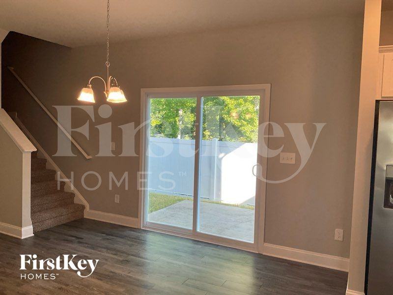 5517 Cobblestone Glen Dr - Photo 3 of 10