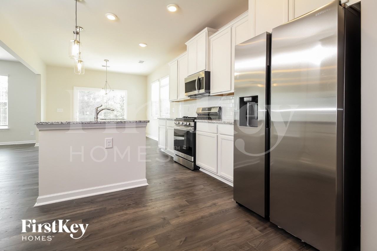 302 Ashborne Ln - Photo 6 of 15